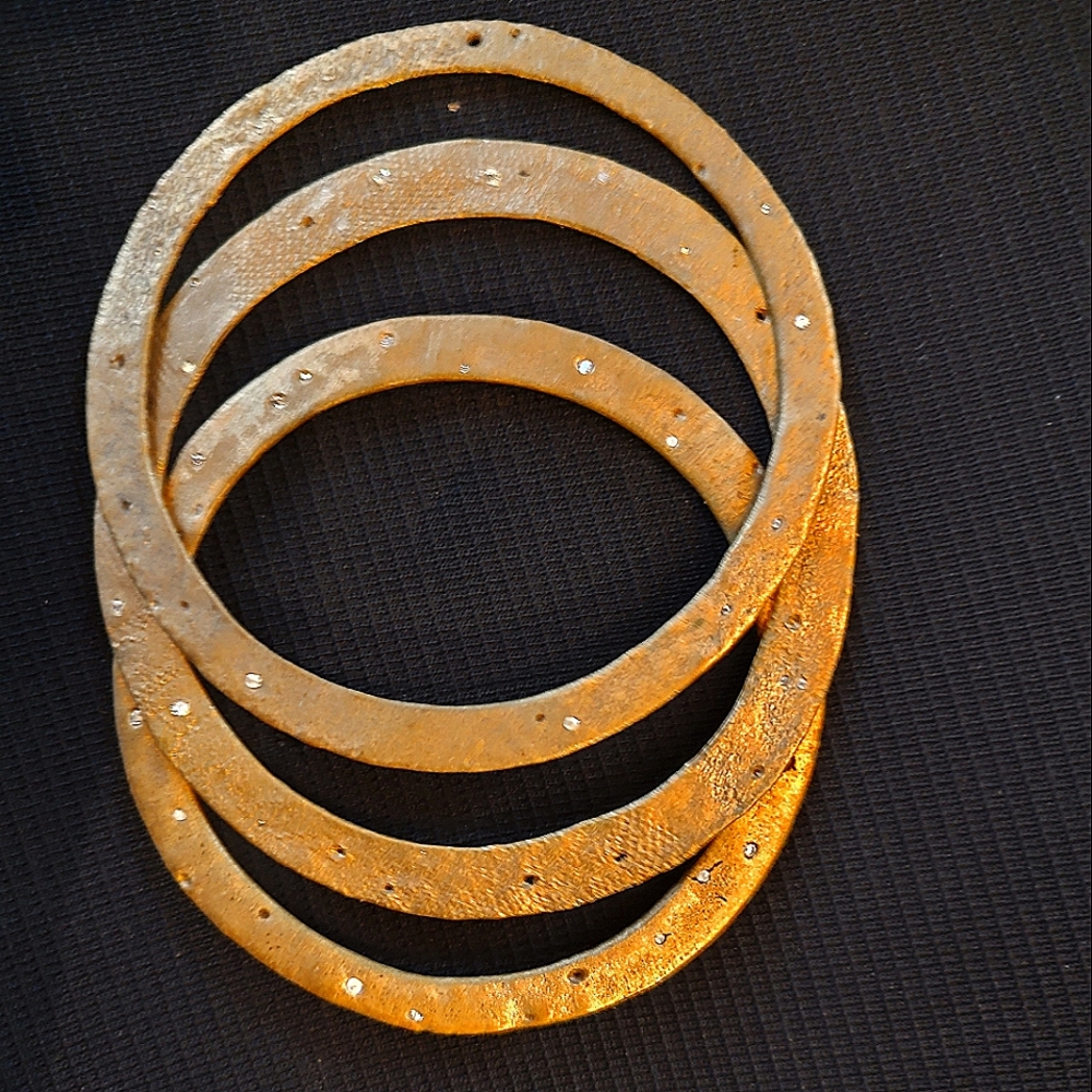 Set of 3 bronze bangle bracelets
